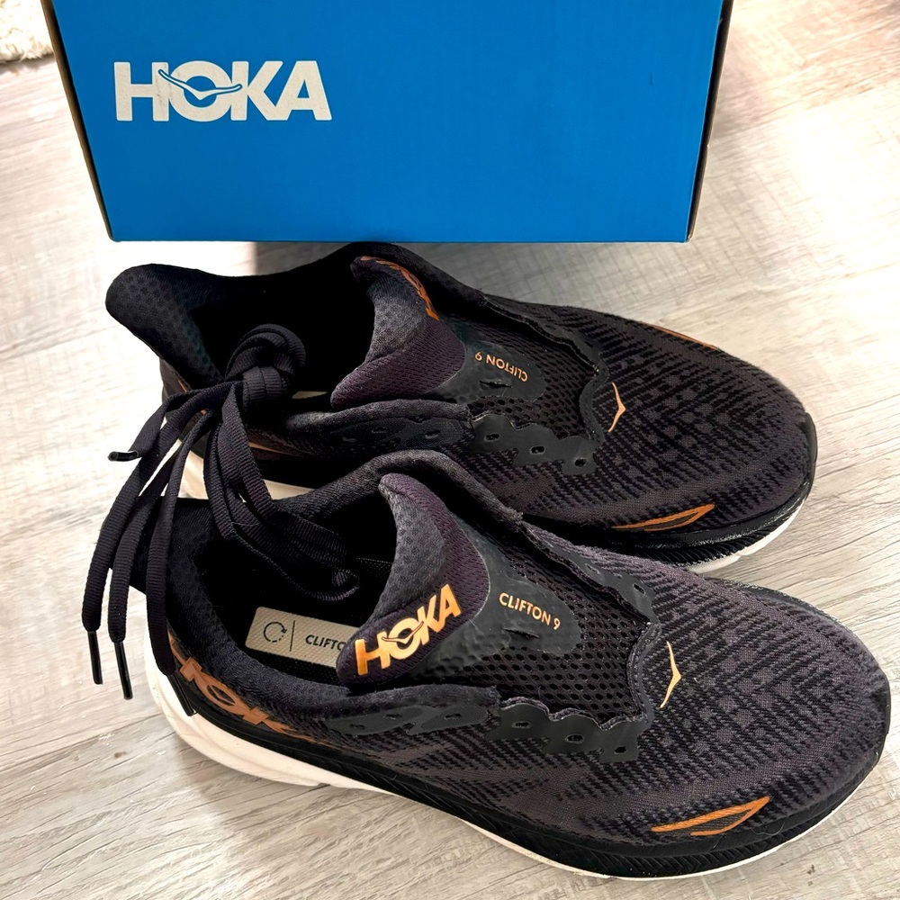 Hoka Clifton 9 Road-running Shoes in Black/Copper